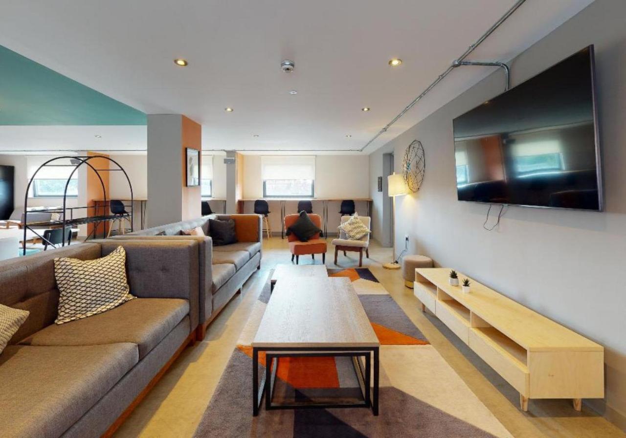 For Students Only Private Bedrooms With Shared Kitchen And Studios At Iq Haywood House In London Exterior photo