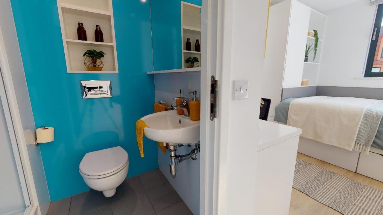 For Students Only Private Bedrooms With Shared Kitchen And Studios At Iq Haywood House In London Exterior photo